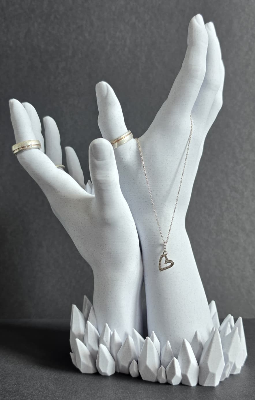 AuraHands – Schmuckhalter für Ringe & Ketten