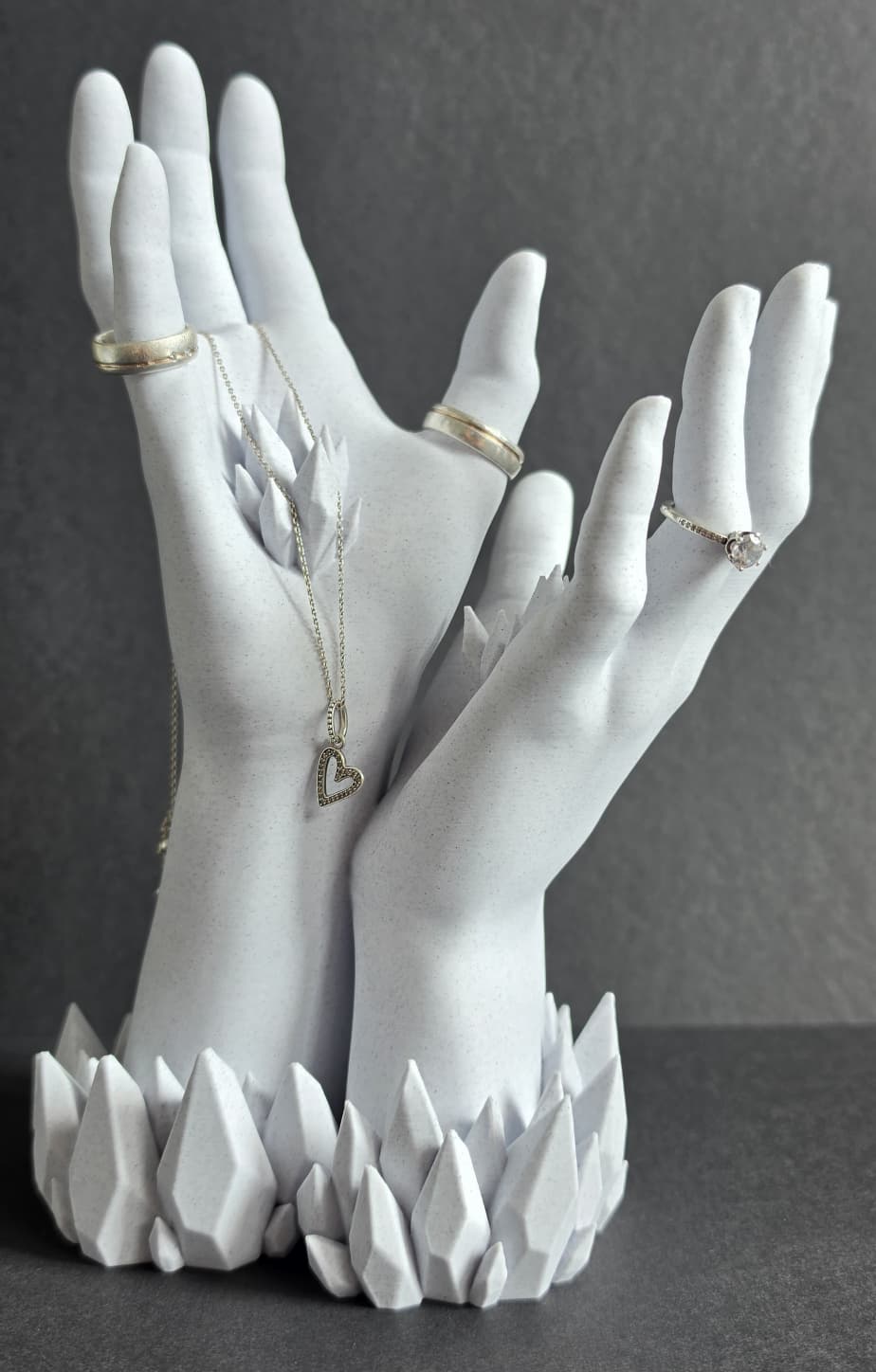 AuraHands – Schmuckhalter für Ringe & Ketten